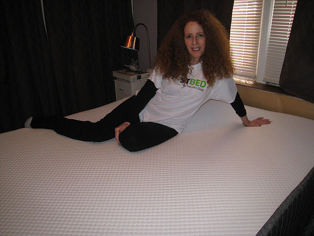 The friendly GhostBed has arrived on the trendy popup scene of mattress in a box delivery companies.